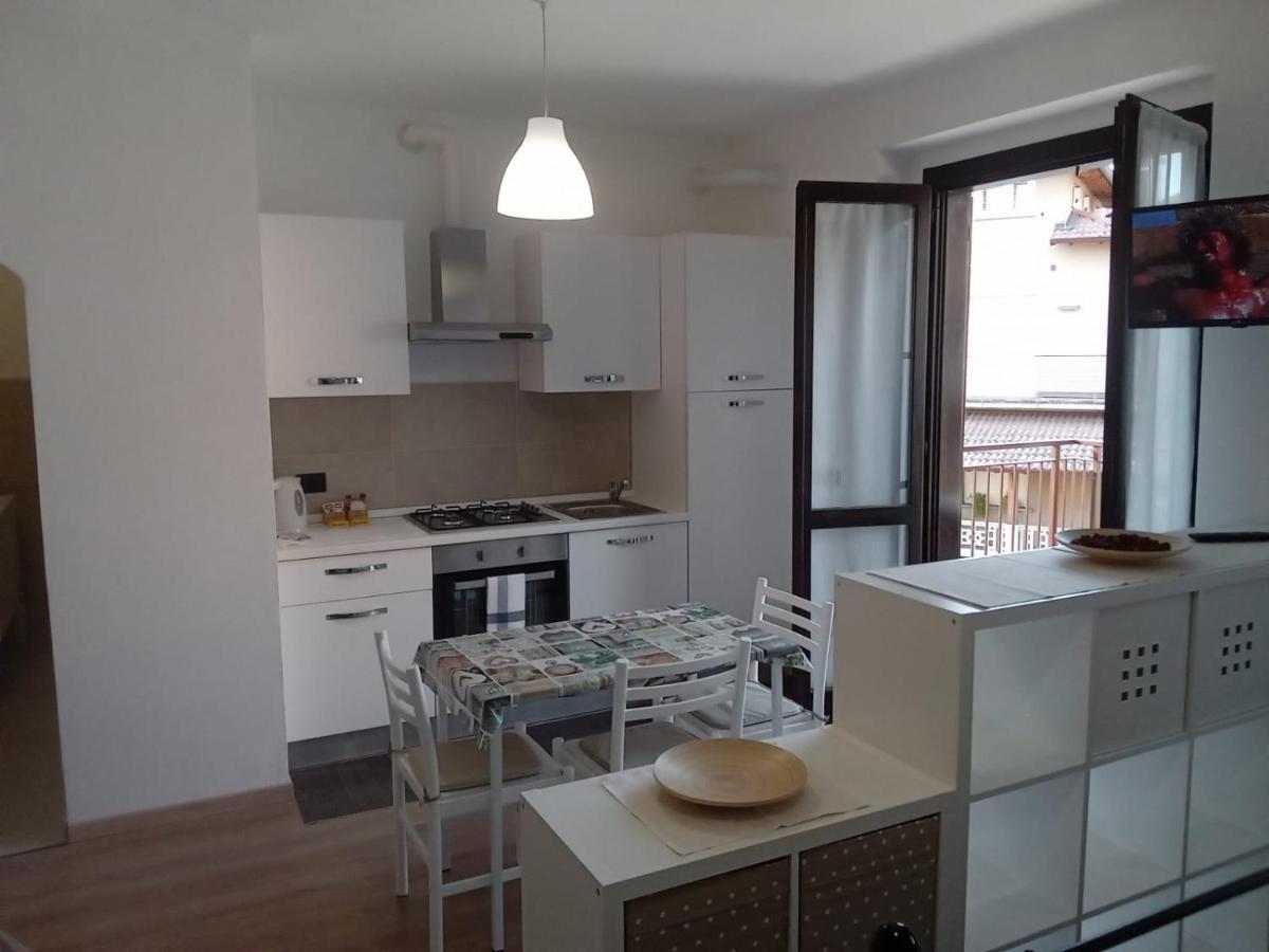 דירות מנדלו דל לאריו Casa Stefania 3 מראה חיצוני תמונה